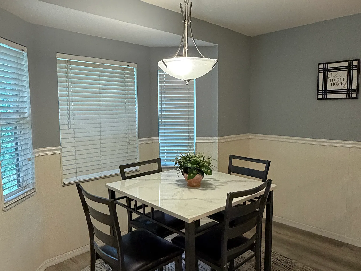 3 bed, 1716 sqft, $2,450 — Photo 4