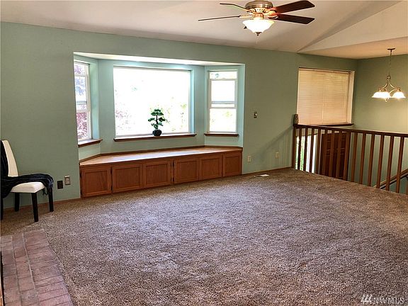 5th image of 1097 NE Lombard Ct