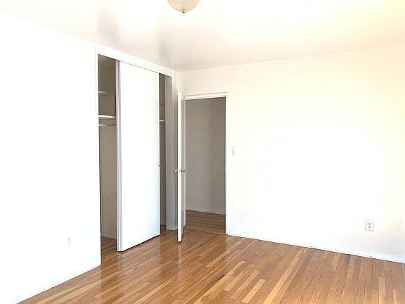 3rd image of 1100 Warburton Ave APT 5R