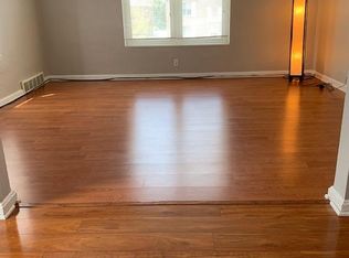 6928 Chippewa St APT 2W, Saint Louis, MO