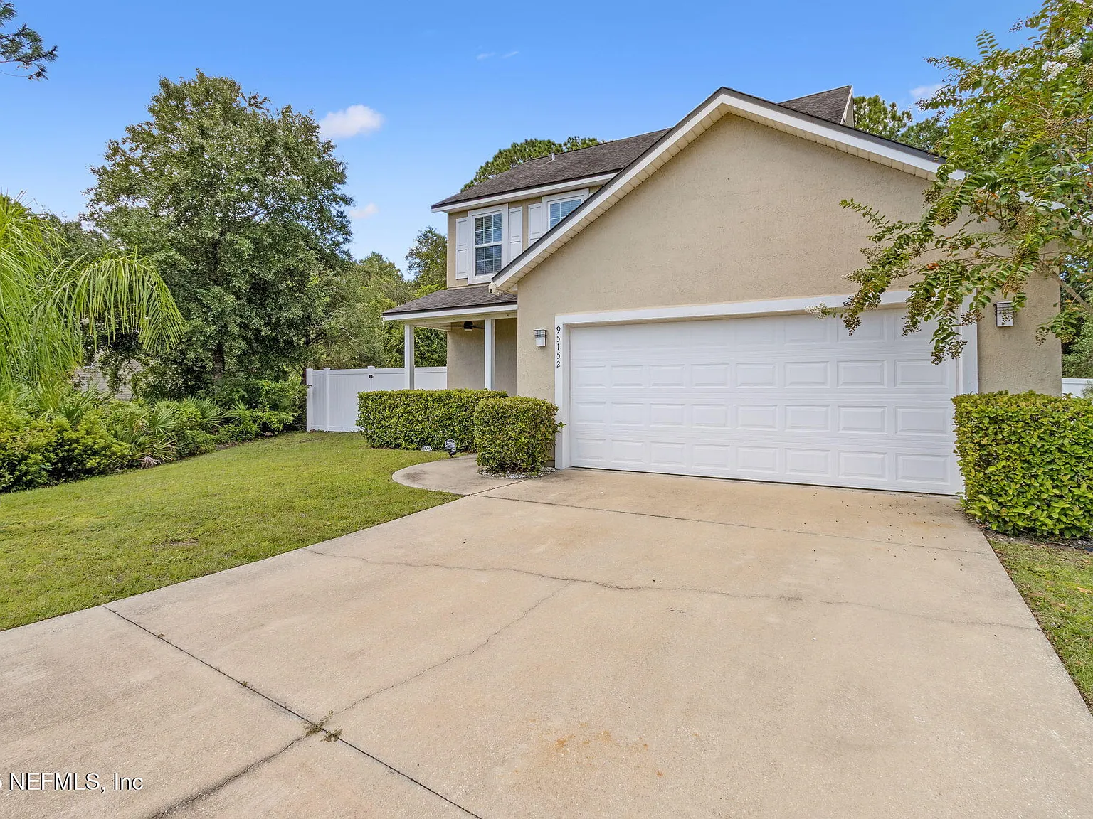 3 bed, 2.5 bath, 1576 sqft, $2,600 — Photo 3
