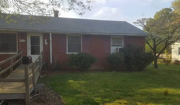 5th image of 409 Huger Dr