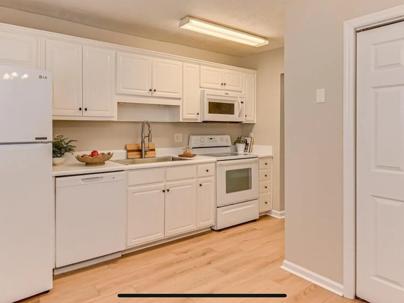 2 bed, 1092 sqft, $1,400 — Photo 4