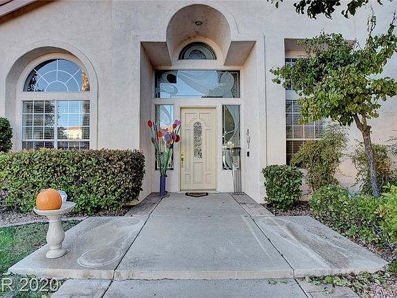 3rd image of 2921 Sterling Cove Dr