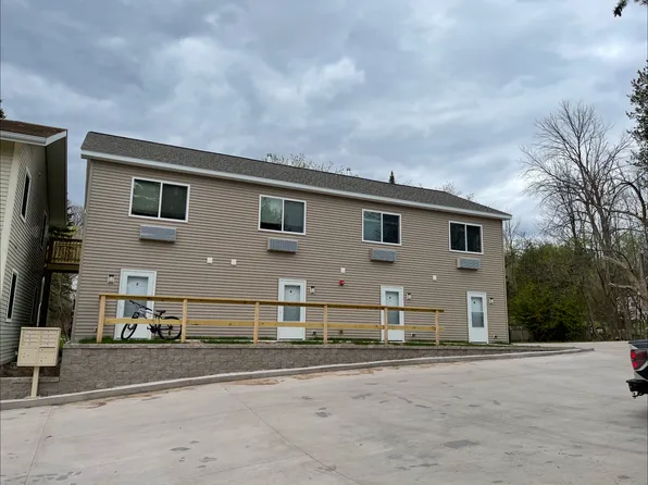 612 Garnet St, Houghton, MI