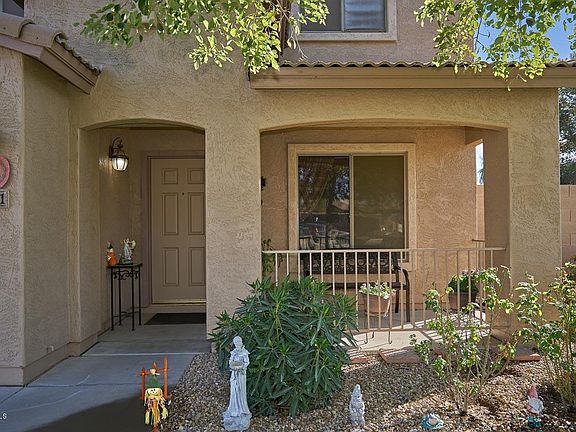 2nd image of 43421 W Sagebrush Trl