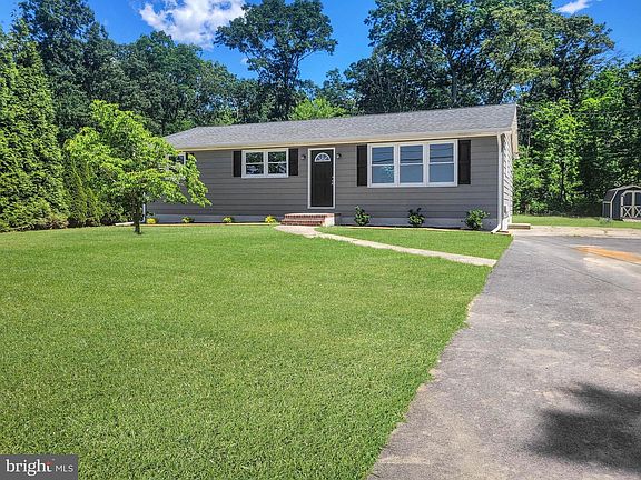 3rd image of 8202 W Buckshutem Rd