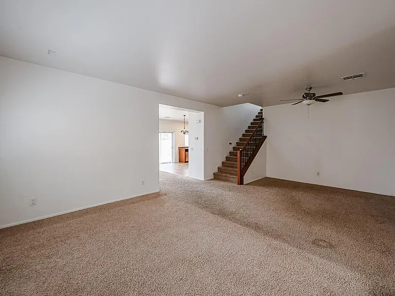 12039 W Leather Ln — Photo 3