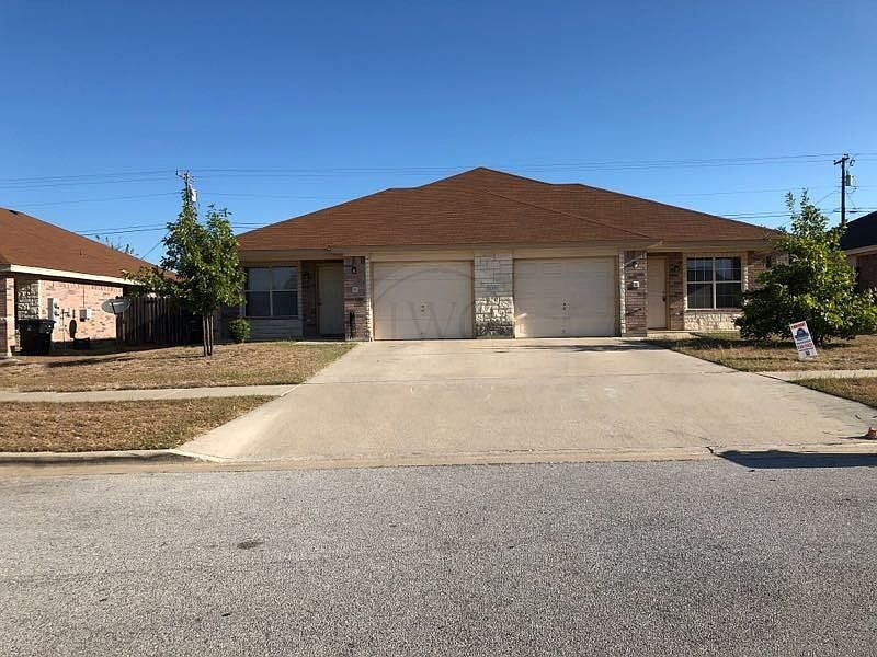 1st image of 1307 Cinch Dr APT A