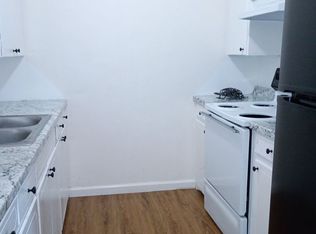 100 Reynolds St APT 3, Mulberry, AR 72947