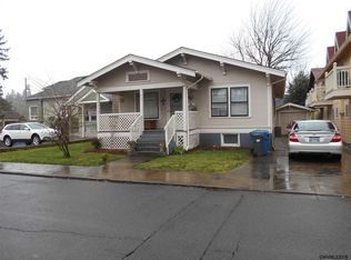 212 Park St, Silverton, OR 97381