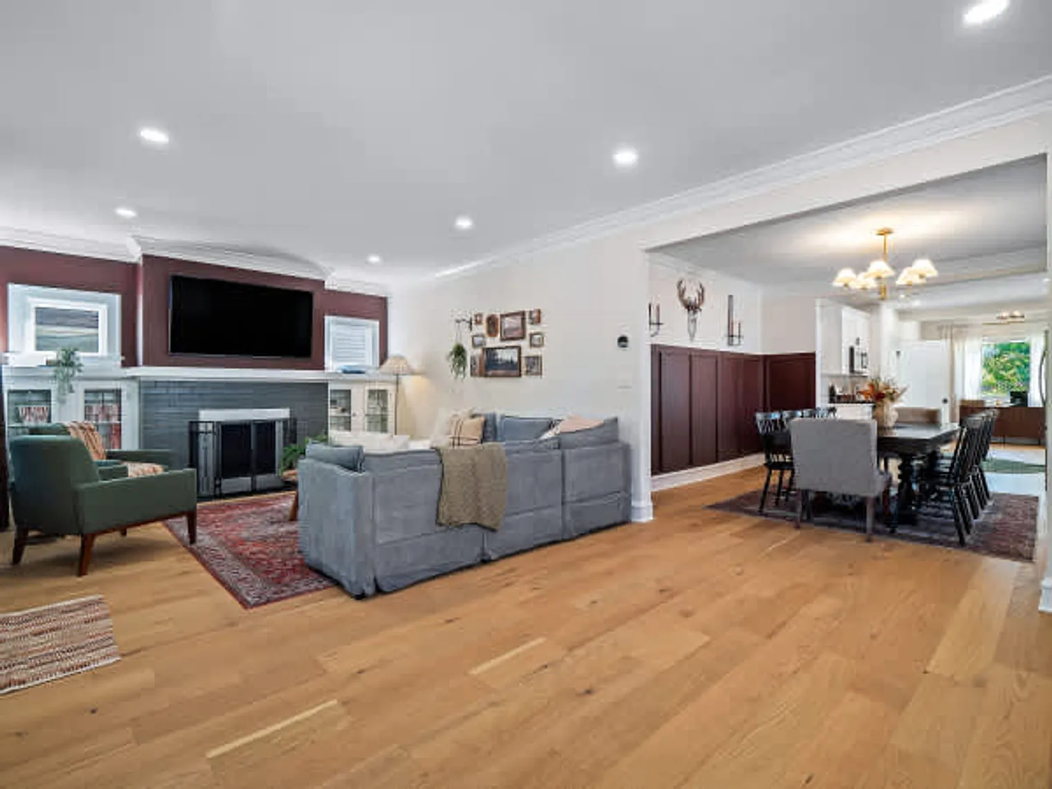 4 bed, 2.0 bath, 2109 sqft, $4,338 — Photo 4