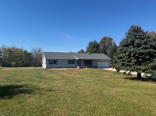16968 Carl Springs Rd, Wapella, IL 61777