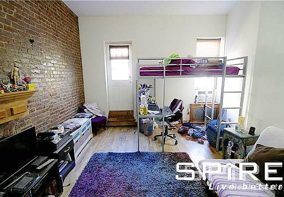 4th image of 133 W 74th St APT 3C