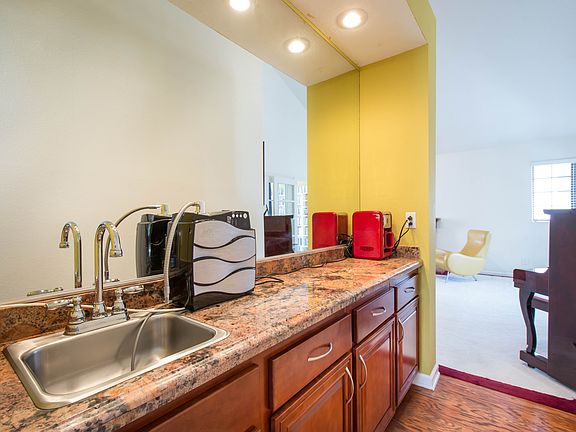 4th image of 23444 Glenridge Dr