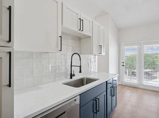18958 Dallas Pkwy #B2, Dallas, TX 75287