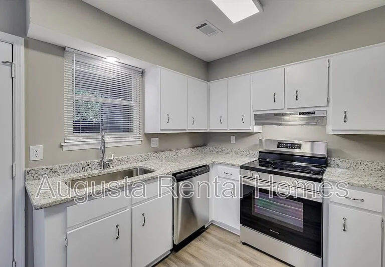 306 W Buena Vista Ave — Photo 8
