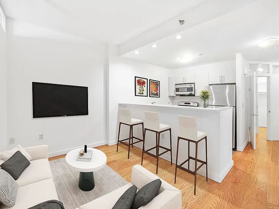 1st image of 30 W 18th St APT 7F