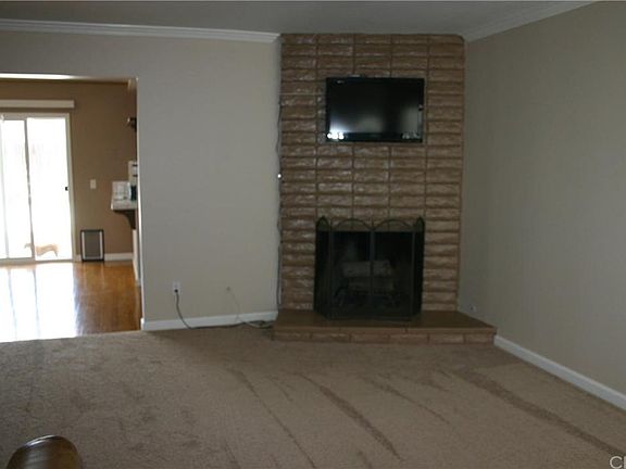 3rd image of 322 Gilmore Dr