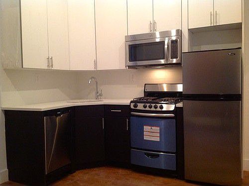 2nd image of 160 W 127th St