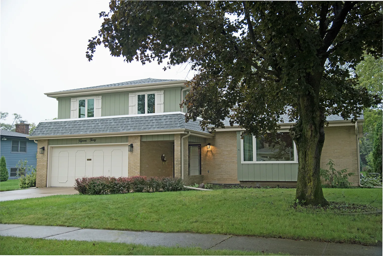 1530 N Summit St photo 1