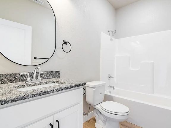 4th image of 5803 Goheen Dr