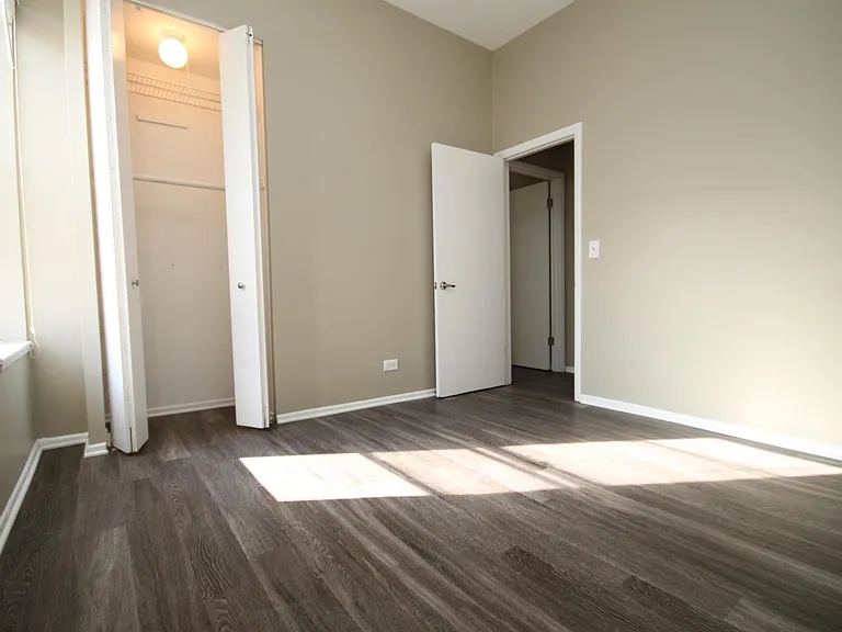 807 W Willow St #3C — Photo 15