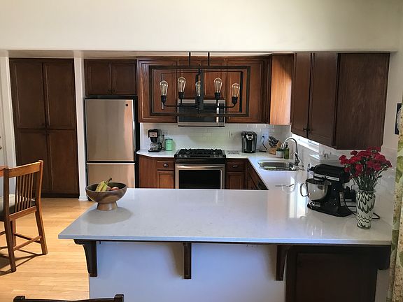 3rd image of 141 Oakmont Ave