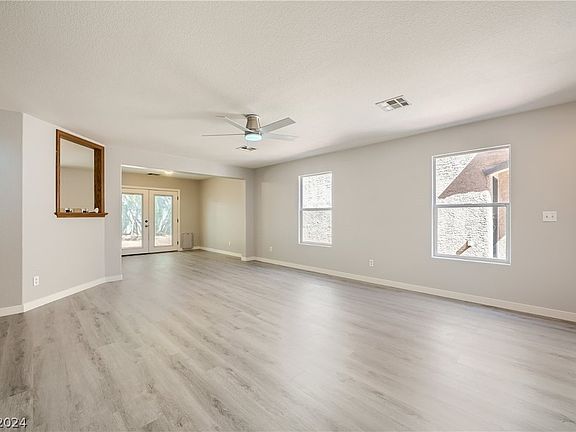 4th image of 2441 Lilac Cove St