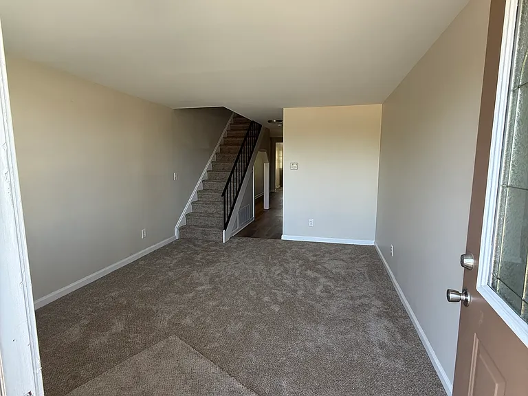 2131 Bedell Rd #4 — Photo 2