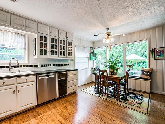 5th image of 2633 Ashley Dr