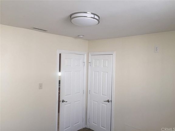 5th image of 321 E 82nd St