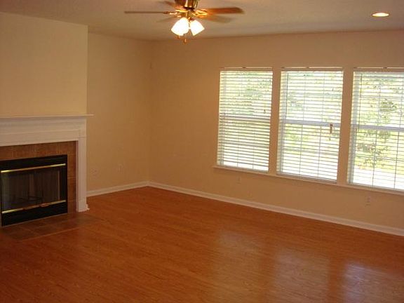 4th image of 906 Collinswood Dr