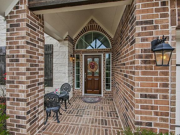4th image of 24414 Peroni Dr