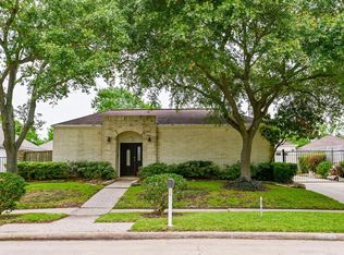 7910 Candle Ln, Houston, TX 77071