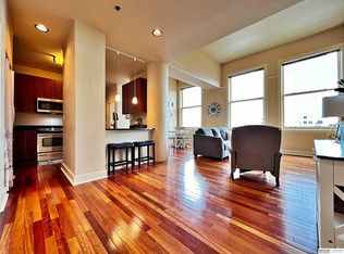 300 S 16th St APT 1306, Omaha, NE 68102