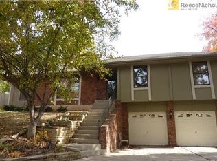 5221 N Old Pike Rd, Gladstone, MO 64118