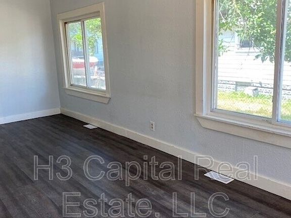 2nd image of 212 Grand Ave