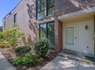 3 Birch Tree Ct, Elmhurst, IL 60126