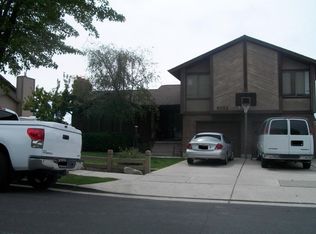 9752 S Granite Hills Dr, Sandy, UT 84092