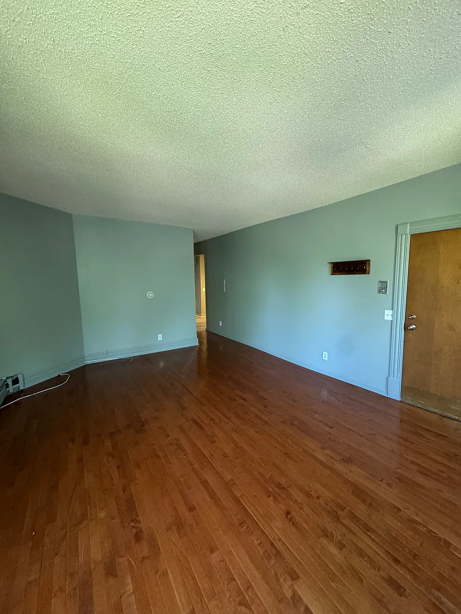 Building Photo - 10 Sibley Pl #3