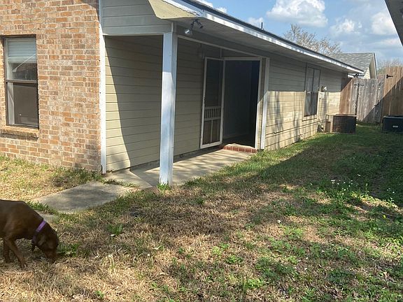 3rd image of 5216 Berryville Ct