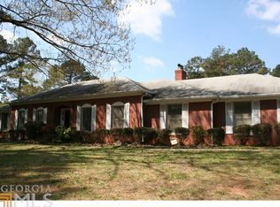 834 Bob Smith Rd, Sharpsburg, GA 30277