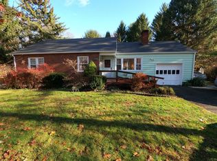 570 Creek Rd, Poughkeepsie, NY 12601