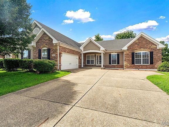 2nd image of 3406 Chippewa Dr
