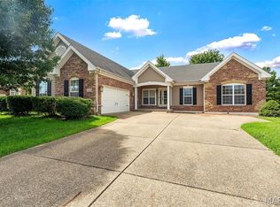 3406 Chippewa Dr, Shiloh, IL 62221