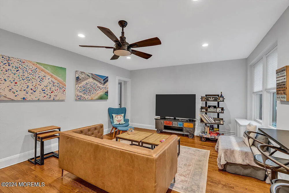 2 bed, 1080 sqft, $3,250 — Photo 3