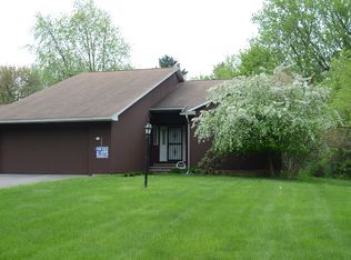 5303 Poster Ln, Fayetteville, NY 13066