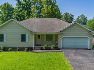 1611 Creekside Dr, Paducah, KY 42003