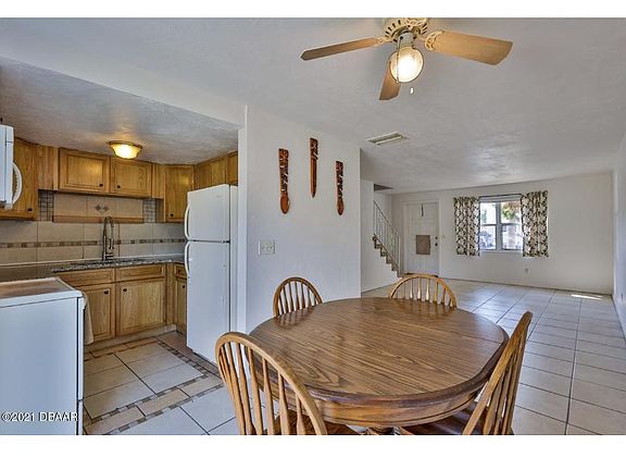 4th image of 998 S Palmetto Ave #123